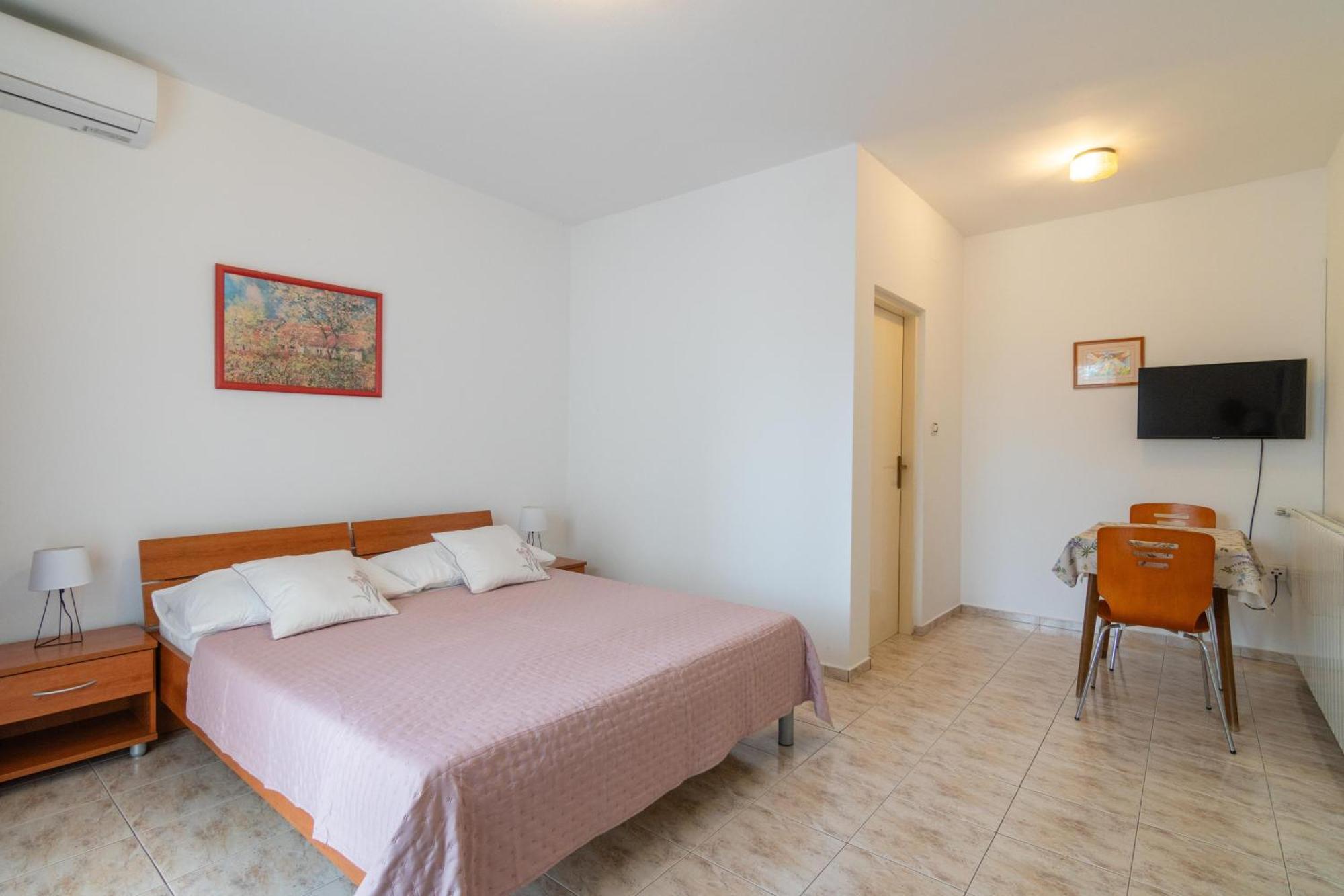 Apartments With A Parking Space Mandre, Pag - 18748 Колан Экстерьер фото