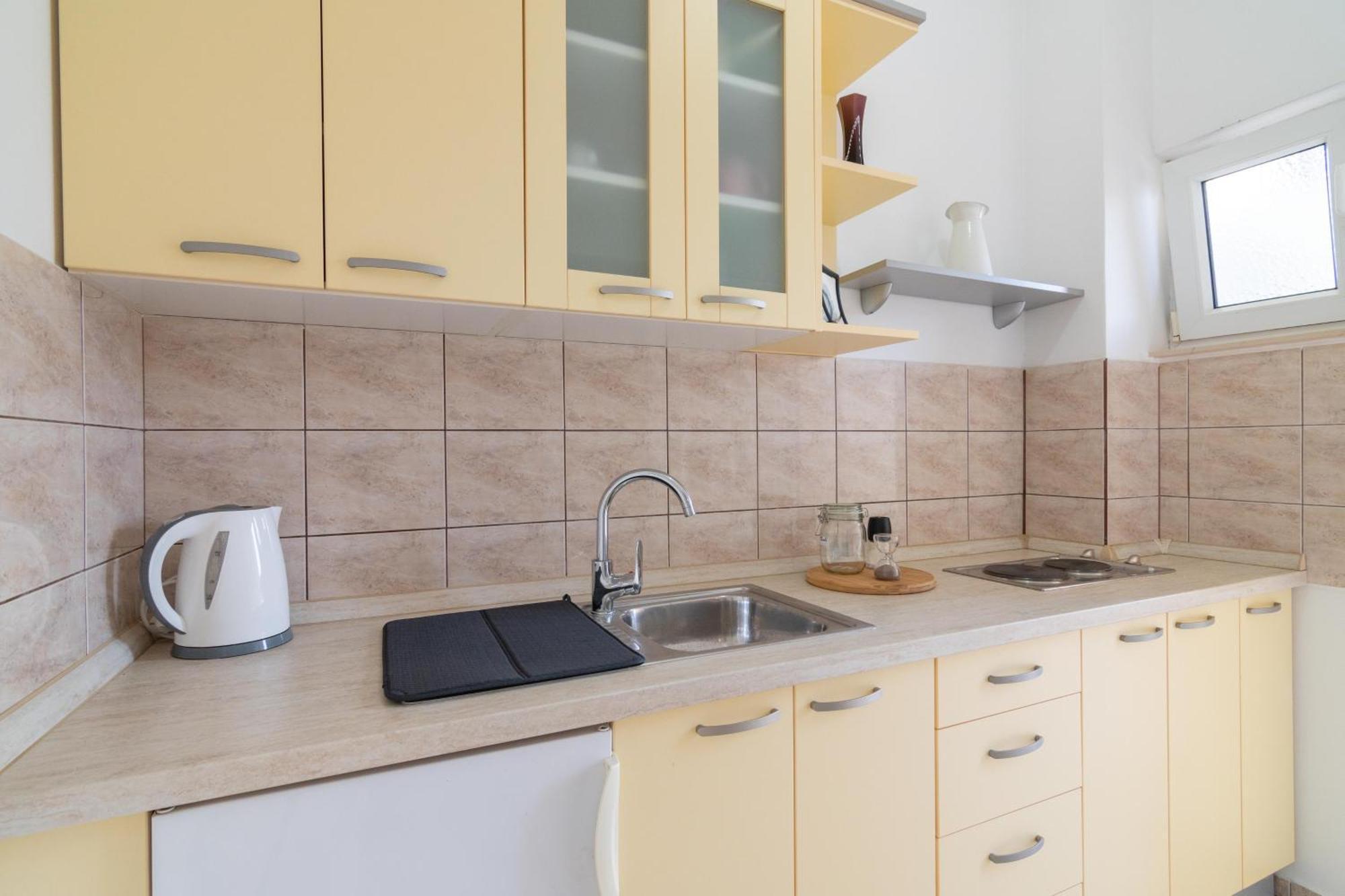 Apartments With A Parking Space Mandre, Pag - 18748 Колан Экстерьер фото