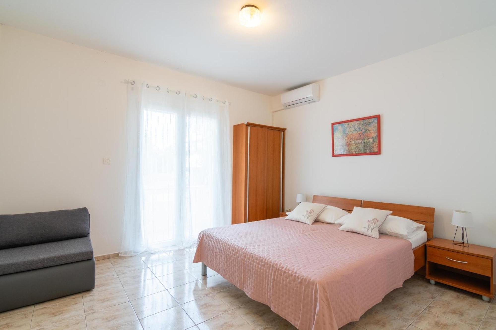 Apartments With A Parking Space Mandre, Pag - 18748 Колан Экстерьер фото