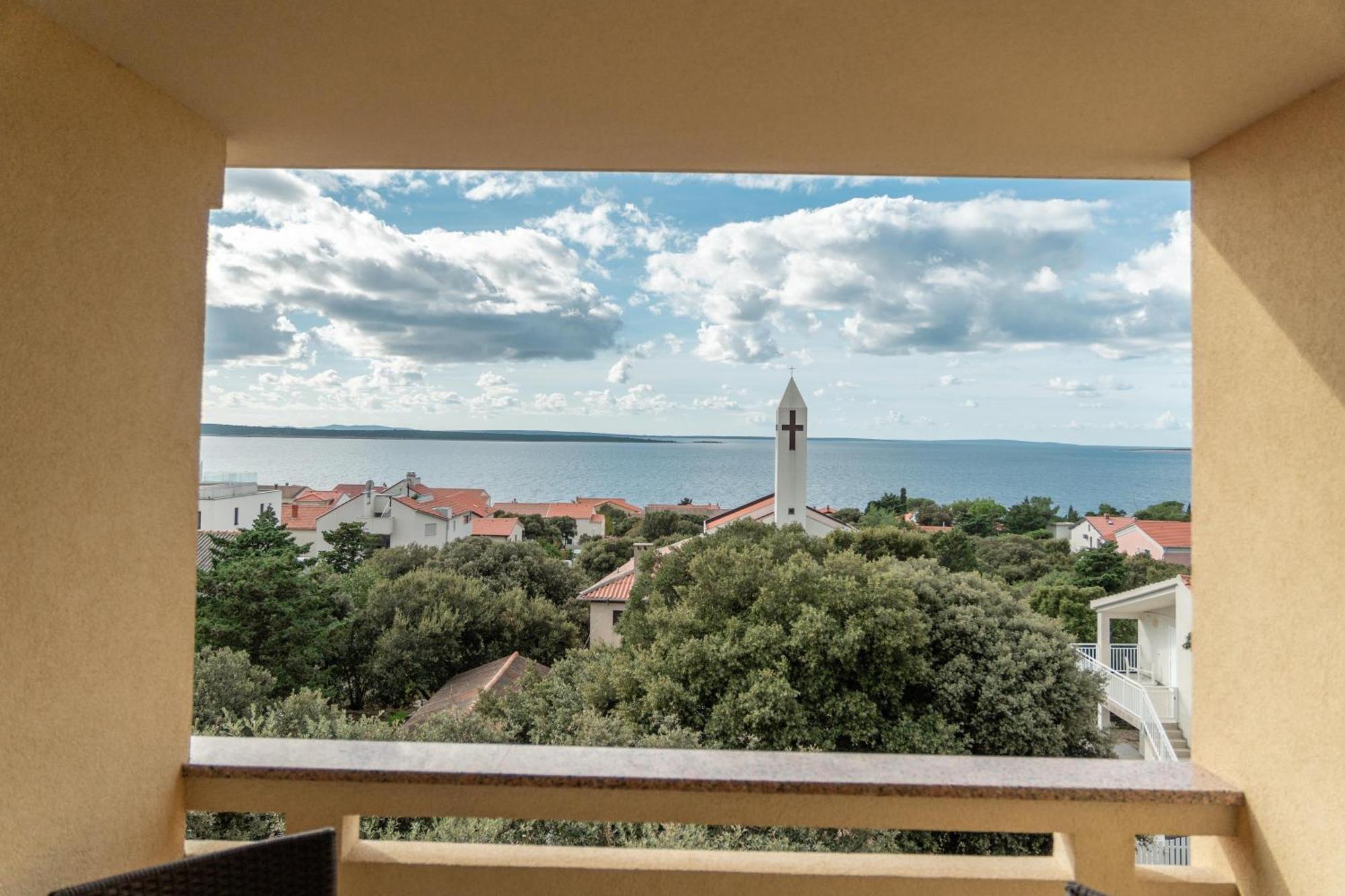Apartments With A Parking Space Mandre, Pag - 18748 Колан Экстерьер фото