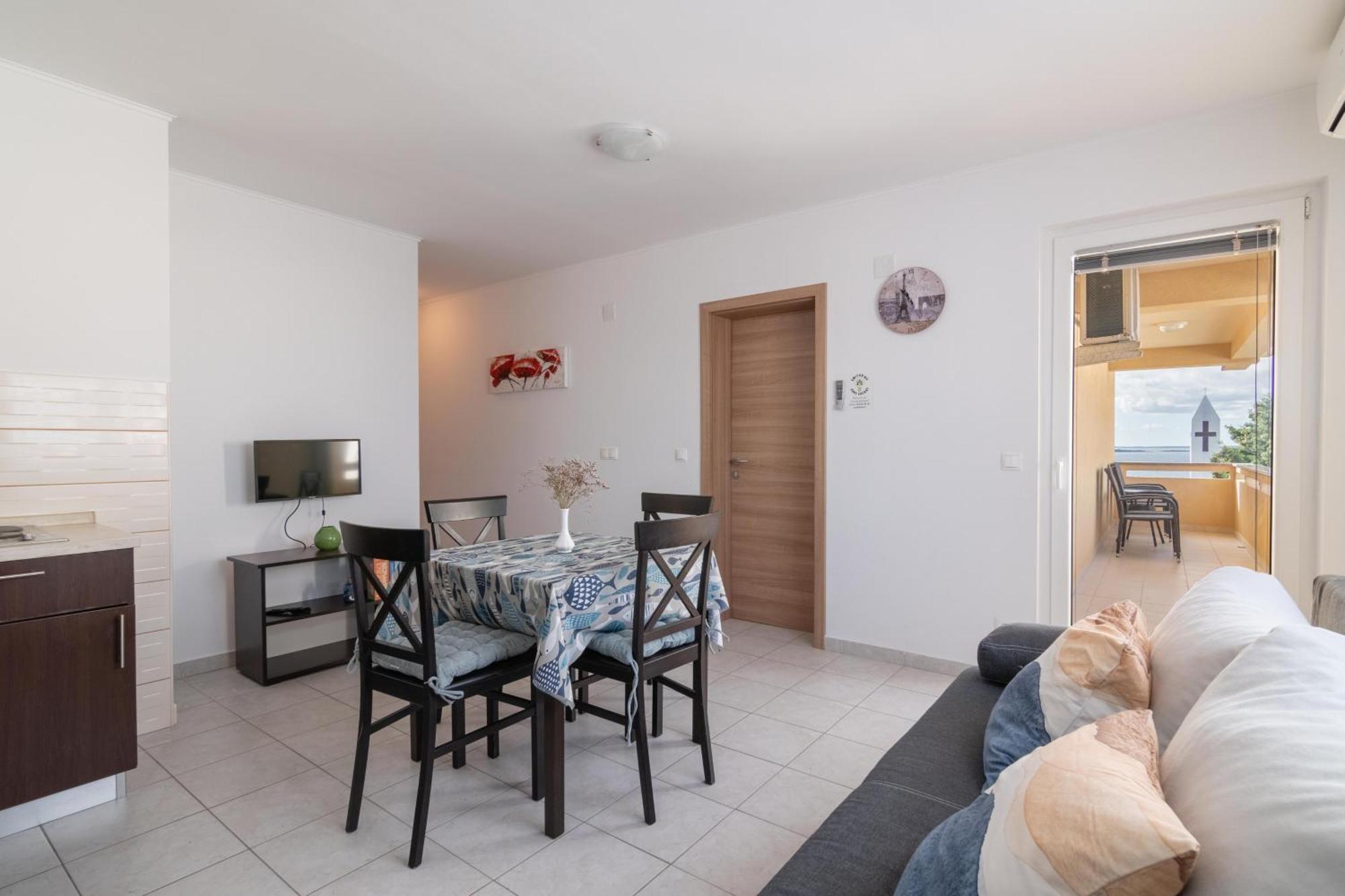 Apartments With A Parking Space Mandre, Pag - 18748 Колан Экстерьер фото
