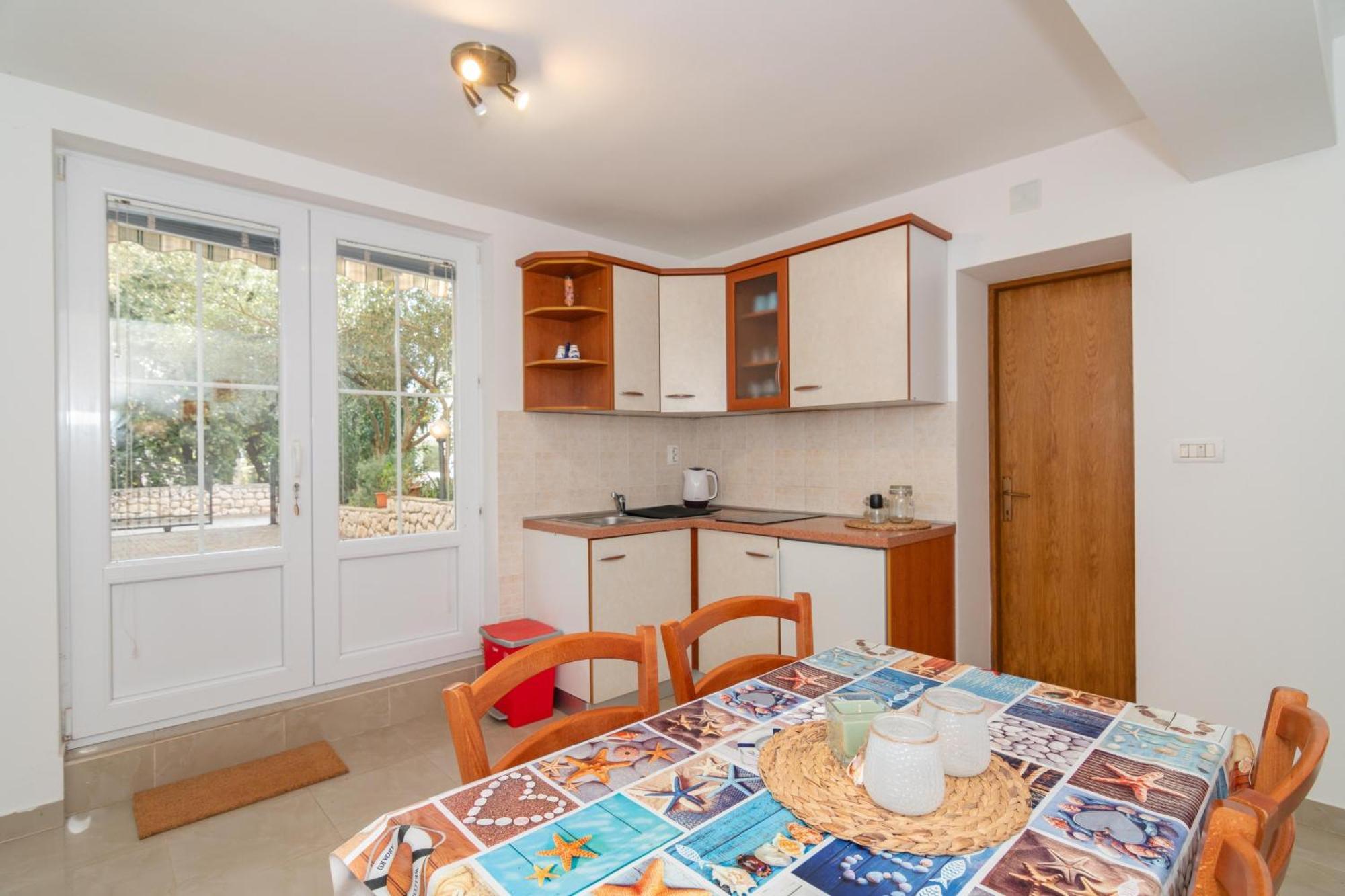 Apartments With A Parking Space Mandre, Pag - 18748 Колан Экстерьер фото