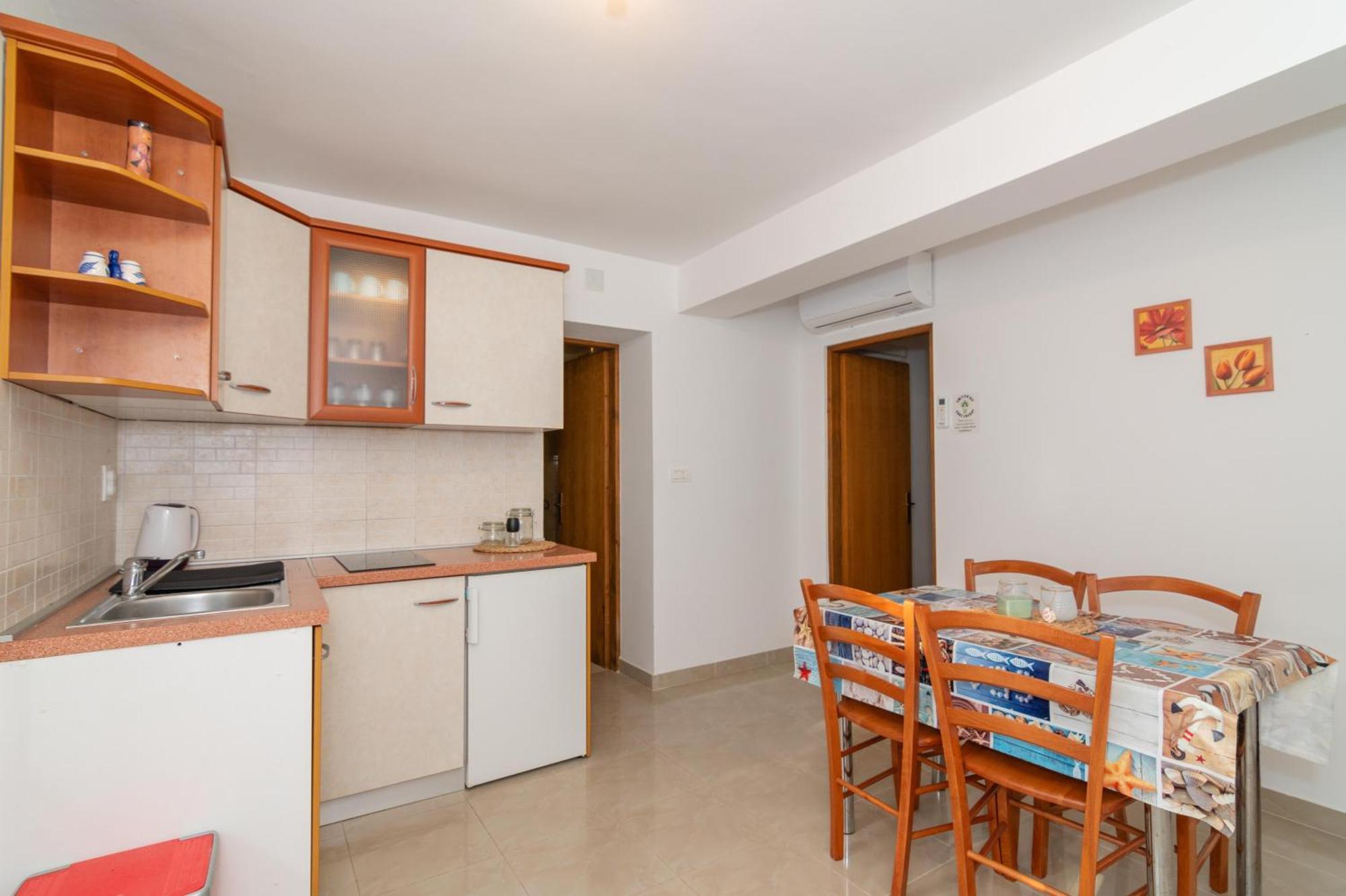 Apartments With A Parking Space Mandre, Pag - 18748 Колан Номер фото